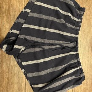 La. Hearts shorts // Pacsun